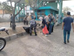 Program Polri Peduli Lingkungan, Polsek Kawasan Pelabuhan Bima Gotong Royong Bersihkan Sampah di Kawasan Pelabuhan Bima