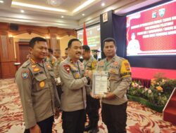 Kelurahan Binaannya Juara Nasional, Aipda Dedi Sopian Bhabinkamtibmas Lewirato, Terima Penghargaan dari Kapolda NTB
