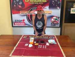 Buru dan Sergap Jual Edar Narkoba, Tim Opsnal Sat Resnarkoba Sergap Lelaki Paruh Baya 8 Klip Sabu