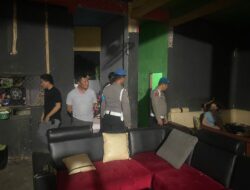 Propam Polres Bima Kota Melakukan Razia Personil yang Masuk ke Tempat Hiburan Malam