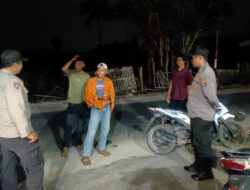 Laksanakan Patroli Sambang Malam Hari, Personel Polsek Sanggar Sampaikan Himbauan Kamtibmas