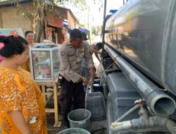 Polres Bima Kota Berbagi Air Bersih untuk Lingkungan yang Membutuhkan