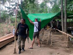 Grebek Arena Judi Sabung Ayam, di Desa Panda Tim Puma Musnahkan Alat Peraga Judi Para Pelaku Lari Tunggang Langgang