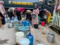Polres Bima Kota Salurkan Air Bersih untuk Masyarakat Membutuhkan