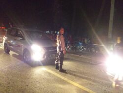 “Quick Response” Polsek Bolo Polres Bima Urai Kemacetan di Desa Sondosia
