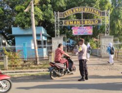 Wujud Pelayanan Ikhlas, Polsek Bolo Laksanakan Rawan Pagi di  Simpang Jalan dan Sekolahan