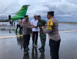 Kapolres Bima, Sambut Kedatangan Kapolda NTB Irjen Pol Drs Raden Umar Faroq SH., M.Hum di Bandara SMS Bima