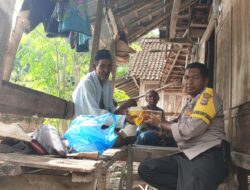 Dedikasi Mulia: Bhabinkamtibmas Talapiti Berbagi Sembako Tiap Pekan