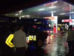 Menjamin Pemilu dan Nataru 2024 Aman, Polsek Bolo Gencarkan Patroli Dialogis Malam Hari