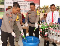 Jelang Natal dan Tahun Baru Sat Resnarkoba Polres Bima, Musnahkan 2.019 Miras Berbagai Jenis