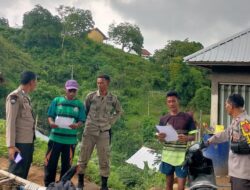 Blusukan Ke Warga, Polsek Donggo  Polres Bima Bagikan  Brosur Waspada TPPO