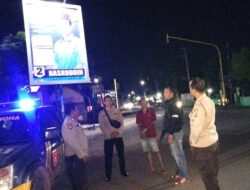 Edukasi Masyarakat Jaga Kamtibmas, Polsek Woha Laksanakan Patroli Dialogis OMB Malam Hari