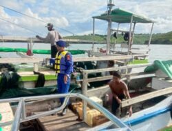 Pastikan Keamanan Perairan Teluk Bima Pasca Pemungutan Suara Pemilu Sat Polairud  Polres Bima Laksanakan Patroli Rutin