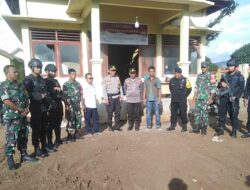 Cek Kesiapan Personel di Sekretariat PPK Kecamatan Soromandi dan Donggo Ini Pesan Wakapolres Bima