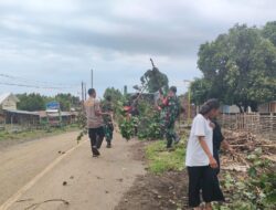 Gerak Cepat Sinergitas TNI-POLRI, Polsek Tambora Bersihkan Lumpur dan Tumpukan Sampah di Desa Labuhan Kananga Gerak Cepat Sinergitas TNI-POLRI, Polsek Tambora Bersihkan Lumpur dan Tumpukan Sampah di Desa Labuhan Kananga