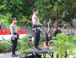 Kapolres Bima AKBP Eko Sutomo SIK.,MIK., Pimpin Apel pergeseran Pasukan Pengamanan PSU di Kecamatan Parado