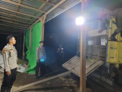 Polsek Sanggar Kawal Ketat Pergeseran Logistik Pemilu dari PPK Menuju KPU Kabupaten Bima