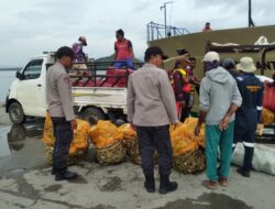 Personel Polsek Kawasan Pelabuhan Laut Bima Melaksanakan Patroli Rutin dan Memberikan Himbauan Kamtibmas