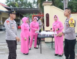 Berbagi Kebahagiaan di Bulan Suci Ramadhan, Kapolres Bima Pimpin Pembagian Takjil Berbuka Puasa