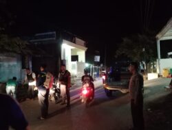 Personel Polsek Rasanae Barat Polres Bima Kota Melaksanakan Patroli Guna Menjamin Keamanan Saat Ibadah Sahur