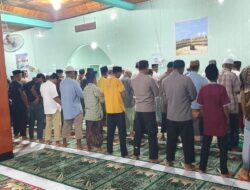 Personel Polsek Belo, Laksanakan Sholat Tarawih Bersama Masyarakat  Berikan Himbauan Kamtibmas