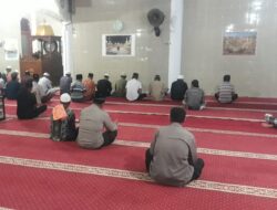 Polsek Woha Patroli Pengamanan dan Sholat Tarawih Bersama Masyarakat