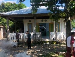 Berburu Pahala di Bulan Suci Ramadhan, Polsek Monta Gotong Royong Bersihkan Mushola