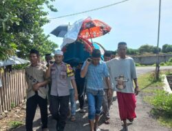 Bhabinkamtibmas Laksanakan Sambang Duka, Kapolres Bima: Kedukaan Masyarakat Adalah Kedukaan Polri