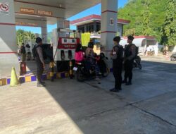 Polres Bima Kota Gencar Lakukan Patroli Dialogis di SPBU Jelang Mudik Lebaran
