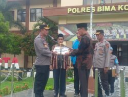 Polres Bima Kota Serahkan Zakat Fitrah 474 Personel ke BAZNAS Kota Bima