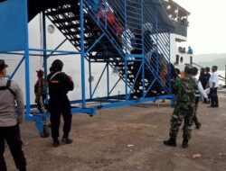 Pengamanan Kapal KM. AWU di Pelabuhan Bima Dalam Ops Ketupat Rinjani 2024