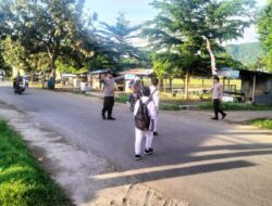 Polsek  Belo Lakukan Gatur Lalin di Depan SMAN 1 Belo, Pihak Sekolah: Terimakasih Polisi