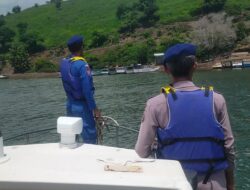 Cegah dan Tangkal Kejahatan di Perairan Teluk Bima, Sat Polairud Polres Bima Laksanakan Patroli Rutin