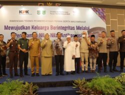 Kapolres Bima Kota Hadiri Bimbingan Teknis Keluarga Berintegritas dengan Tema “Peran Serta Keluarga dalam Membangun Bima Bebas dari Korupsi”