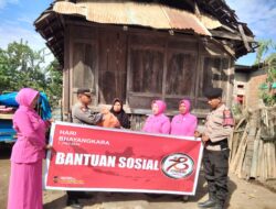 Berbagi di HUT Bhayangkara Ke-78, Polsek Sanggar Salurkan Bansos Bagi Warga Kurang Mampu