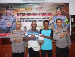 HUT Bhayangkara Ke-78, Polres Bima Gelar Baksos Ketahanan Pangan, Salurkan Bantuan Benih Nener Bagi Petani Tambak