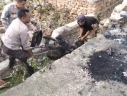 Polsek Wera Amankan Sepeda Motor yang Dibakar Masyarakat Usai Kasus Pencurian Ternak
