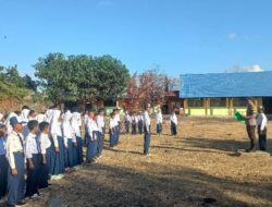 Kehadiran Polri  di Kalangan Pendidikan, Bhabinkamtibmas Polsek Sanggar Jadi Irup di SMPN 2 Sanggar