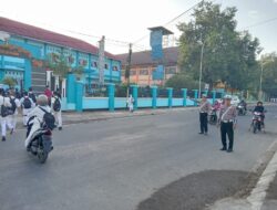 Polisi Lalu Lintas Berikan Pelayanan Prima Terhadap Masyarakat