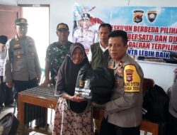 Cooling System, Dit Binmas Polda NTB Salurkan Bantuan Sembako Bagi Warga Terdampak Banjir di Desa Rada
