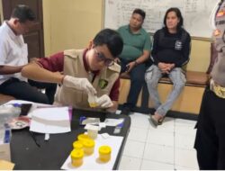 Pemantauan Tegas dan Ketat: Tes Urine Mendadak Dilakukan di  Satresnarkoba Polres Bima Antisipasi Penyalahgunaan Narkoba
