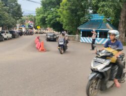 Cegah Kemacetan dan Kecelakaan Satlantas Polres Bima Laksanakan Strong Point Pagi