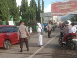 Personel Polsek Rasanae Barat Laksanakan Gatur Pagi Demi Kamseltibcar Lantas