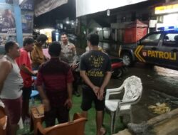 Persempit Ruang Gerak Pelaku Kejahatan dan Imbau Warga Waspada Banjir Polsek Woha Laksanakan Patroli KRYD dan Cipkon