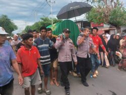 Kapolsek Bolo Sambang Duka Ke Rumah Warga Korban Lakalantas