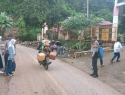 Pelayanan Terbaik, Polsek Donggo Rutin Laksanakan Rawan Pagi di Depan SMPN I Donggo