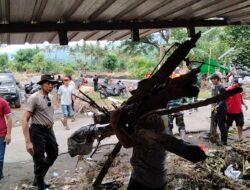 Tim Gabungan dan Warga Gotong-Royong Bersihkan Sisa Banjir di Wera