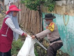 Melalui Cooling System, Bersama Warga Binaan Bhabinkamtibmas Polsek Woha Gotong Royong Cegah Penyebaran DBD