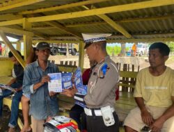 Sambangi Tukang Ojek, Satlantas Polres Bima Sosialisasikan Operasi Keselamatan Rinjani 2025