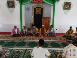 Cooling System, di Hari Pertama Puasa Bhabinkamtibmas Polsek Woha Sholat Dzuhur Bersama Warga Binaan dan Imbau Jaga Kamtibmas